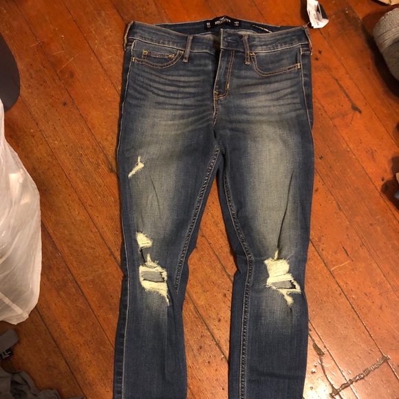 Hollister Destroyed Jeans - Picture 1 of 5
